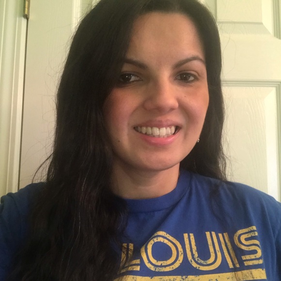 Meet your Posher, Ailene ❤️ - Picture 1 of 6